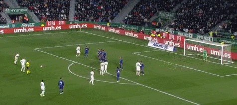 审查通过！世体：欧足联批准诺坎普举办本赛季欧冠赛事