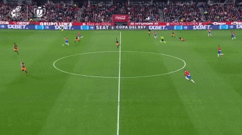 从荷甲最佳到马竞鸡肋，只用1年时间，多面手足够勤勉却太过莽撞