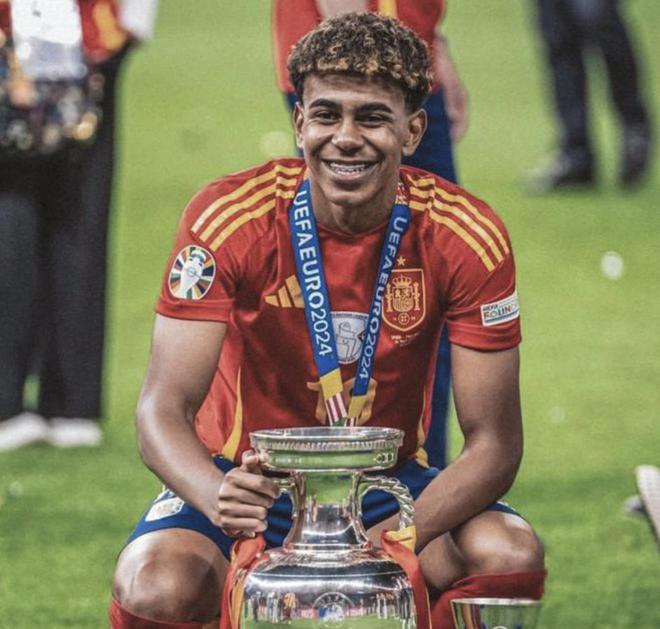 多特与巴黎德比：战术解析与球迷期待的交织